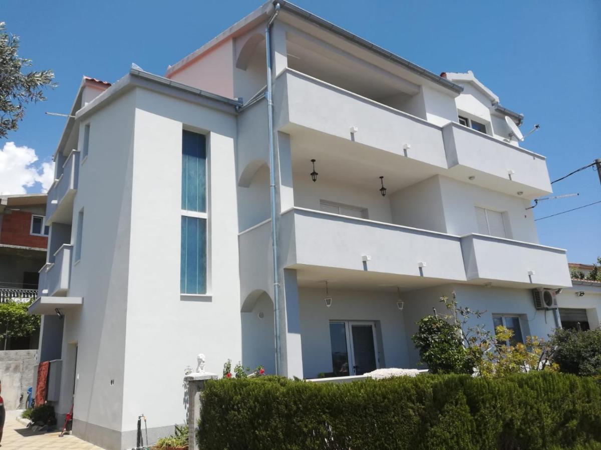 Apartment Istuk Kastela Exterior photo